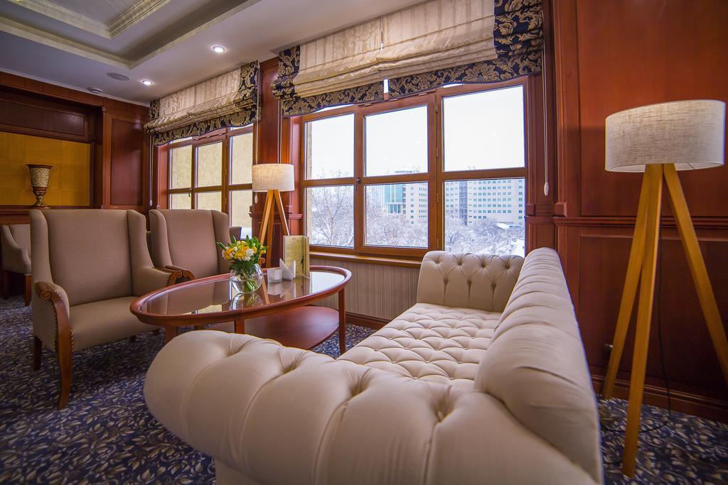 Ramada By Wyndham Almaty Hotel Kültér fotó
