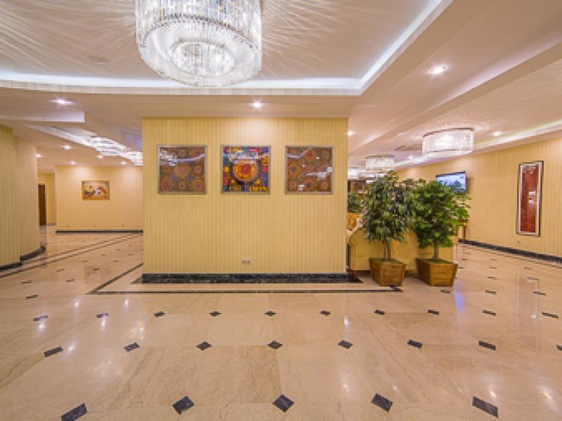 Ramada By Wyndham Almaty Hotel Kültér fotó